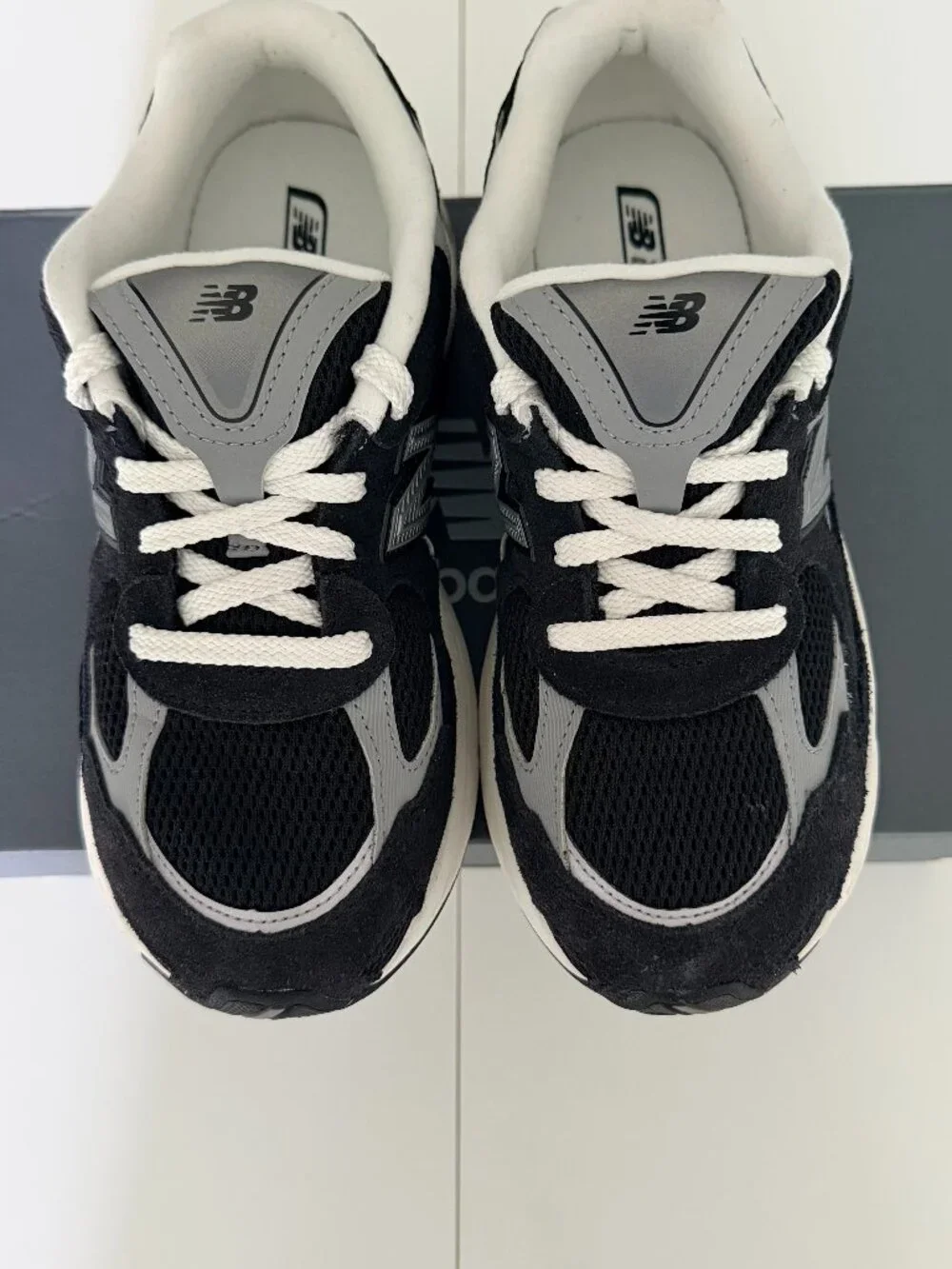 New Balance 2010 Boys Black/Shadow Grey Shoe Sz 4.5 G201088B Athletic Unisex